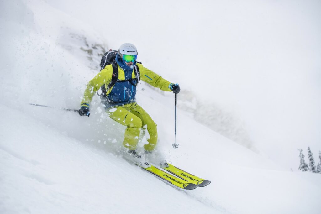 Zjazd na nartach skiturowych Dynafit